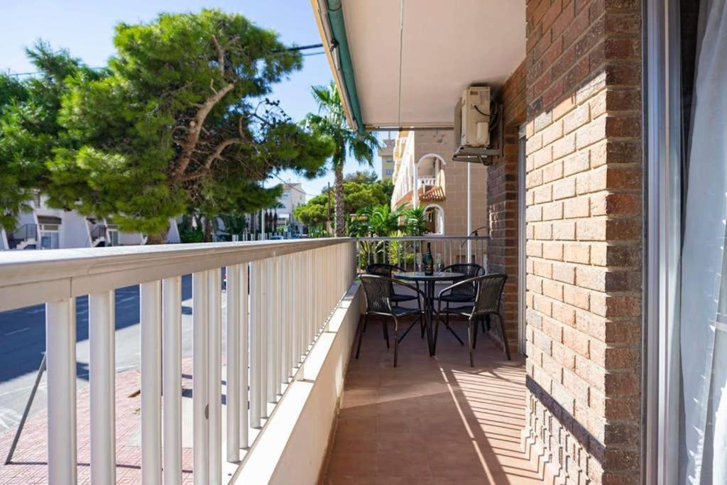 Fantastic Location - Ground Floor Apartment In Walking Distance To The Beach Torrevieja Exterior photo