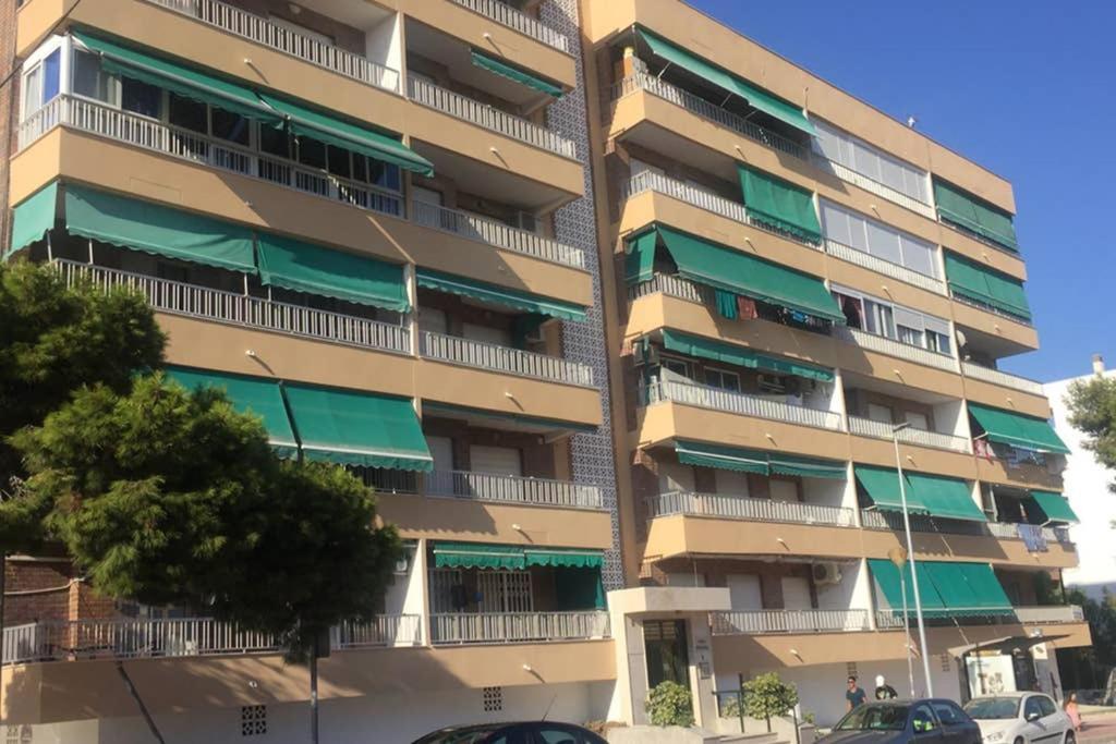 Fantastic Location - Ground Floor Apartment In Walking Distance To The Beach Torrevieja Exterior photo