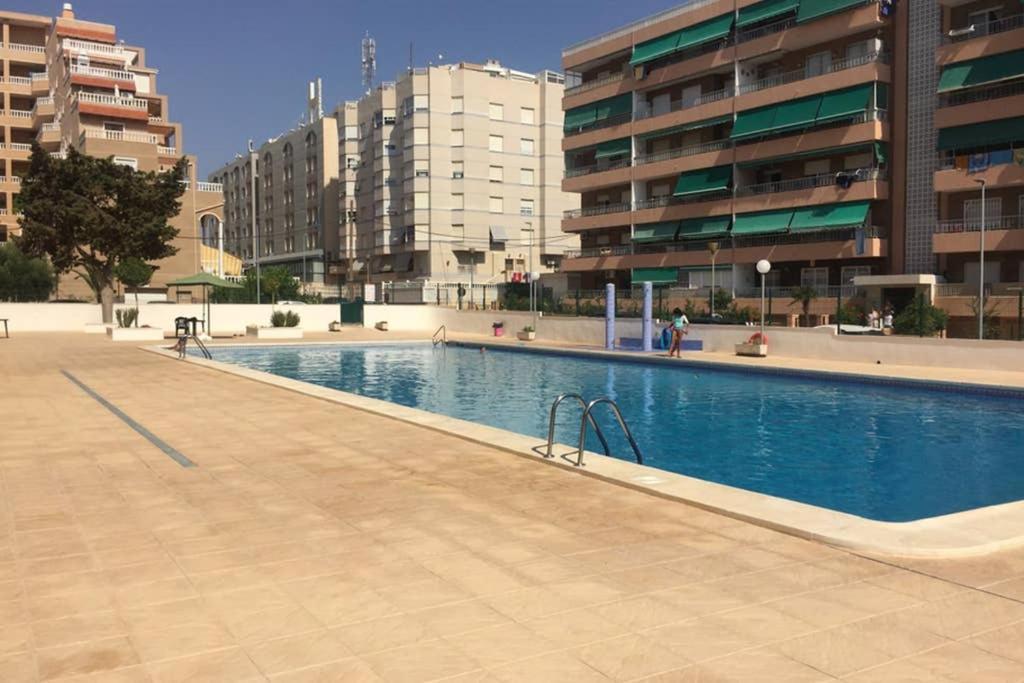 Fantastic Location - Ground Floor Apartment In Walking Distance To The Beach Torrevieja Exterior photo