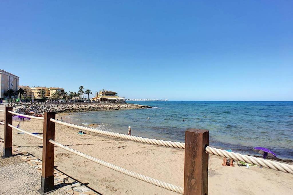 Fantastic Location - Ground Floor Apartment In Walking Distance To The Beach Torrevieja Exterior photo